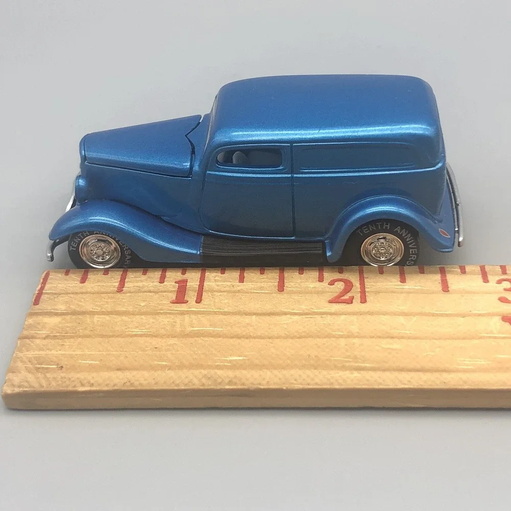 Johnny Lightning 1933 '33 Ford Delivery Car Blue Diecast 1/64 Scale Rubber Tires